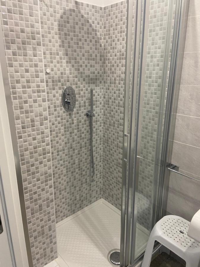 Albergo Aduepassi & Servizio Bike Shuttle 菲纳莱利古雷 外观 照片